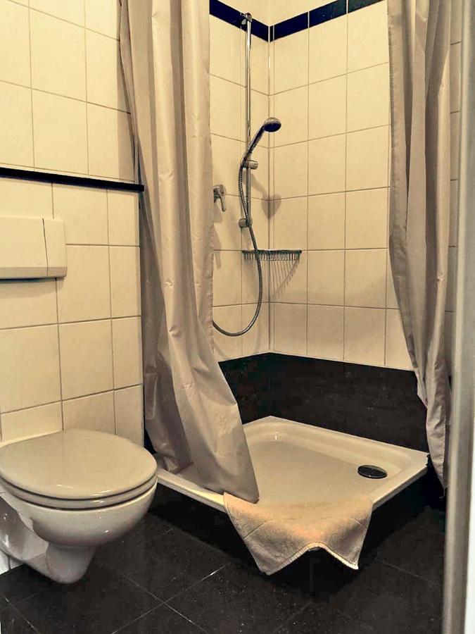 Ferien-Messe-Handwerker- Apartment Bensberg برجيش جلادباخ المظهر الخارجي الصورة